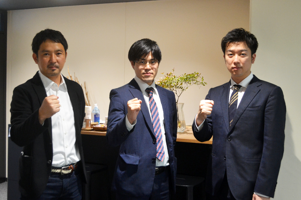 左から楠氏、司会進行を務めたメディアサービス部の加藤 満生氏、藤重氏