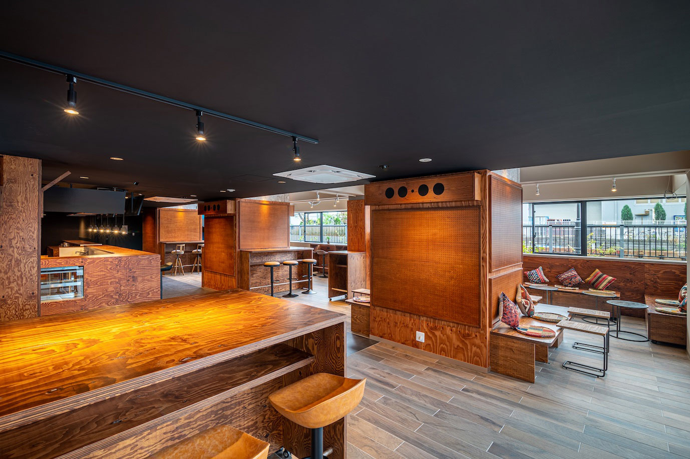WISE OWL HOSTELS RIVER TOKYO のカフェBAR＆イベントスペース ふくろう 360°　イメージ