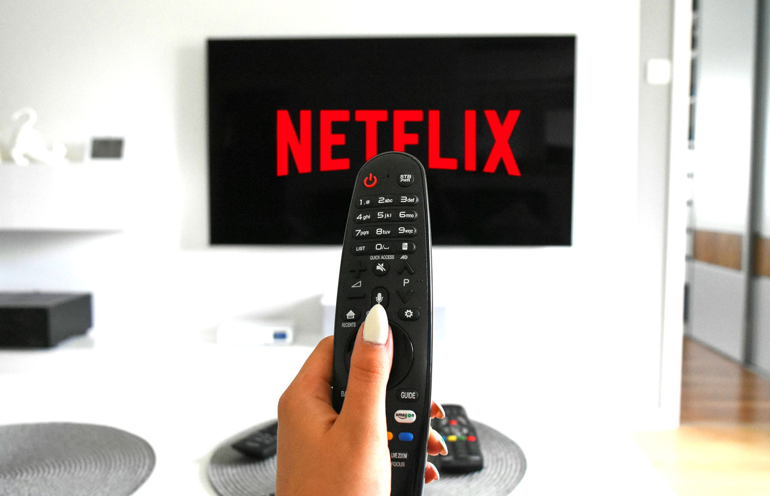 現在、世界でも圧倒的1位の契約者数を誇る「NETFLIX」。オリジナルドラマのクオリティが高いことでも評価が高い。観光業界につながる日本作品のグローバルヒットがもっと生まれて欲しいものだ