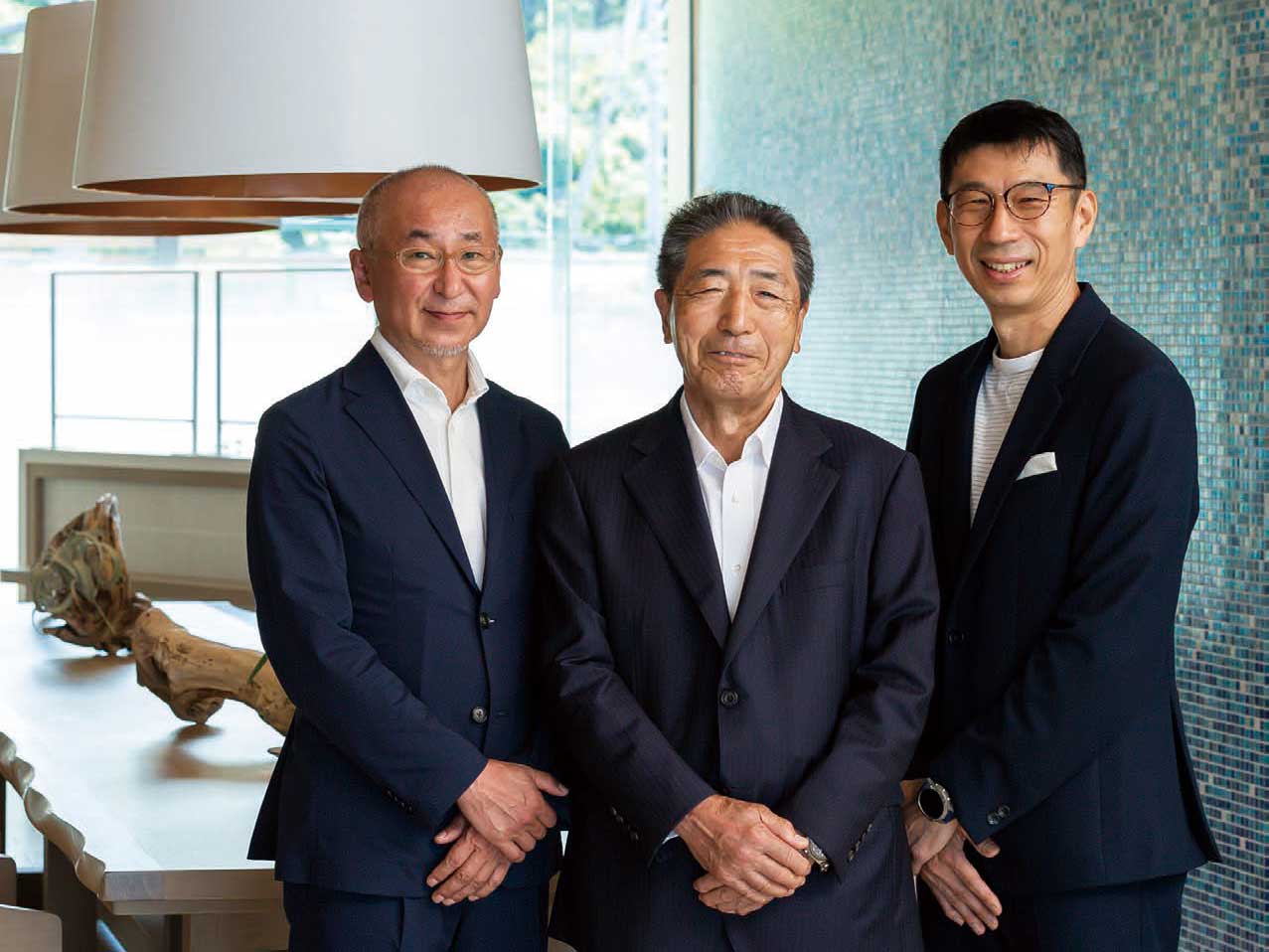 2021年9月17日号　トップインタビュー （株）三四郎　代表取締役社長　佐藤正満 氏 （株）三四郎　取締役副社長　前山 仁 氏 イル・アズーリ　総支配人　山下圭三 氏