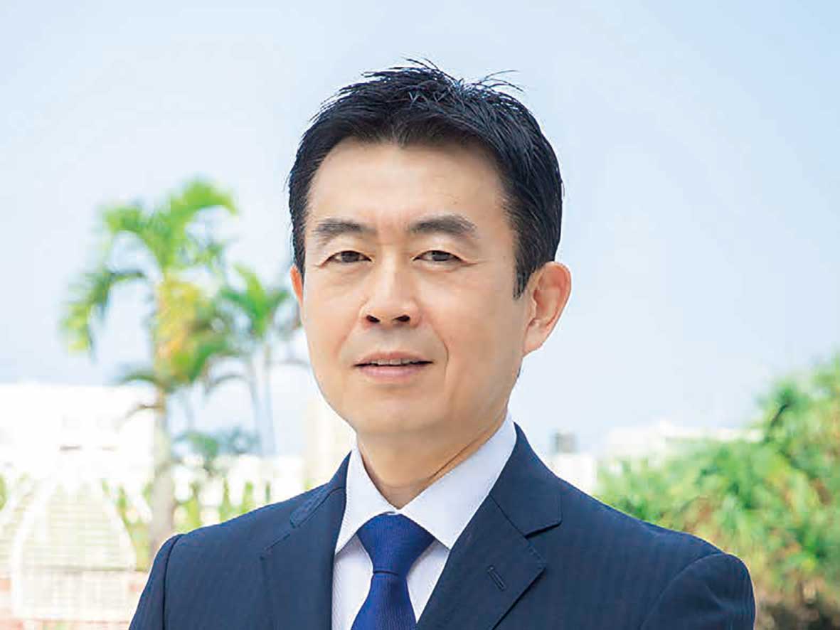 2021年10月8日号　トップインタビュー　ヒルトン沖縄瀬底リゾート 総支配人 前川 博之 氏 
