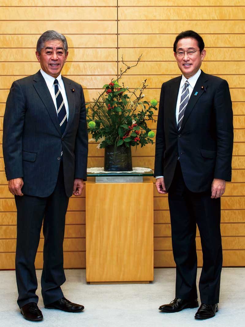 内閣総理大臣 岸田 文雄氏　自民党観光産業振興議員連盟 幹事長 衆議院議員　岩屋 毅氏