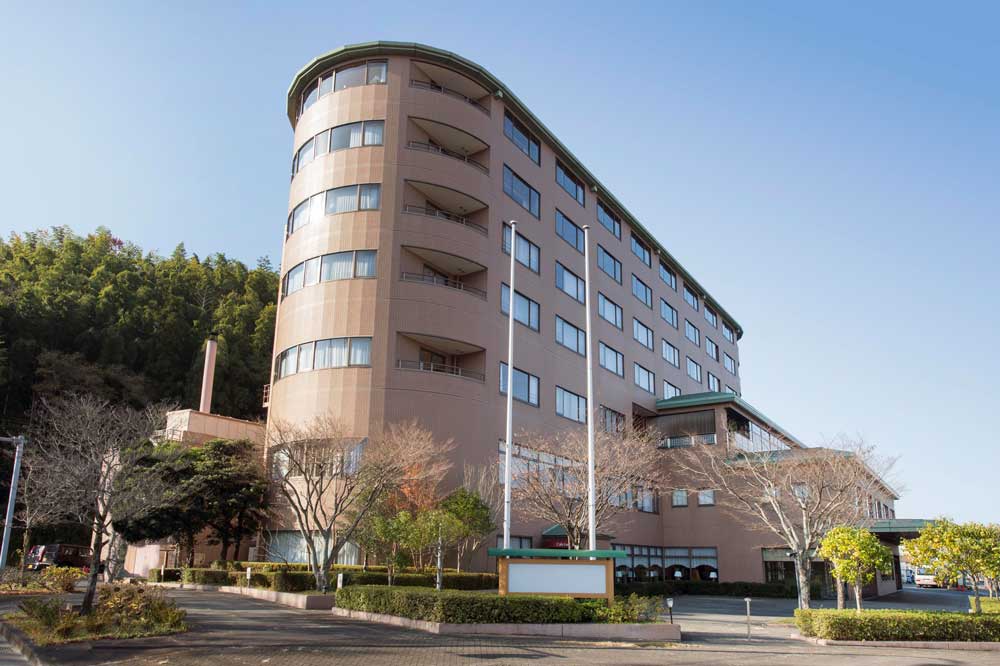（株）セラヴィリゾート泉郷 静岡県で運営する2施設を、「わんわんパラダイスホテル」ブランドに変更