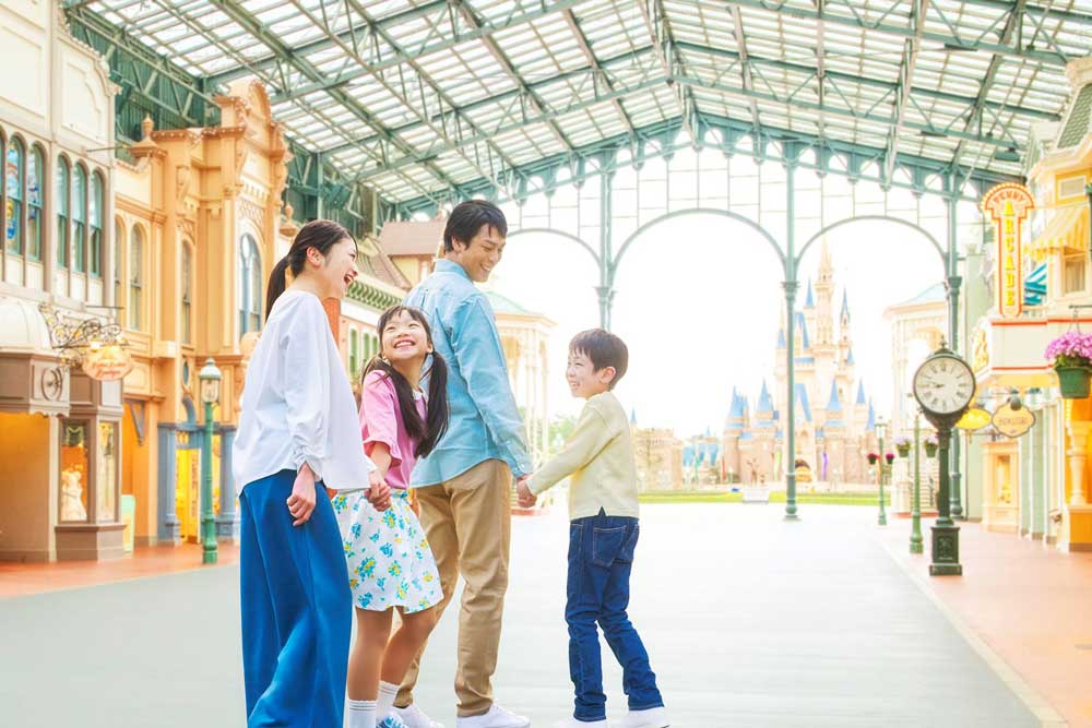 ディズニーホテル　ディズニーホテルの新たな宿泊者特典、一足早く入園を開始する「ハッピーエントリー」を導入
