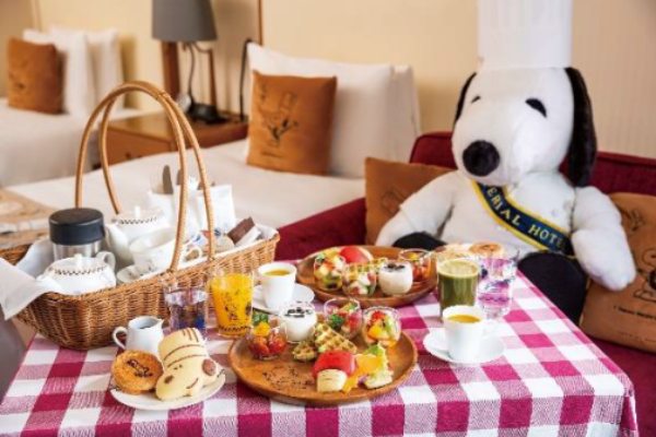 帝国ホテル 東京、8月1日より「料理長スヌーピー」誕生20周年記念企画を開催
