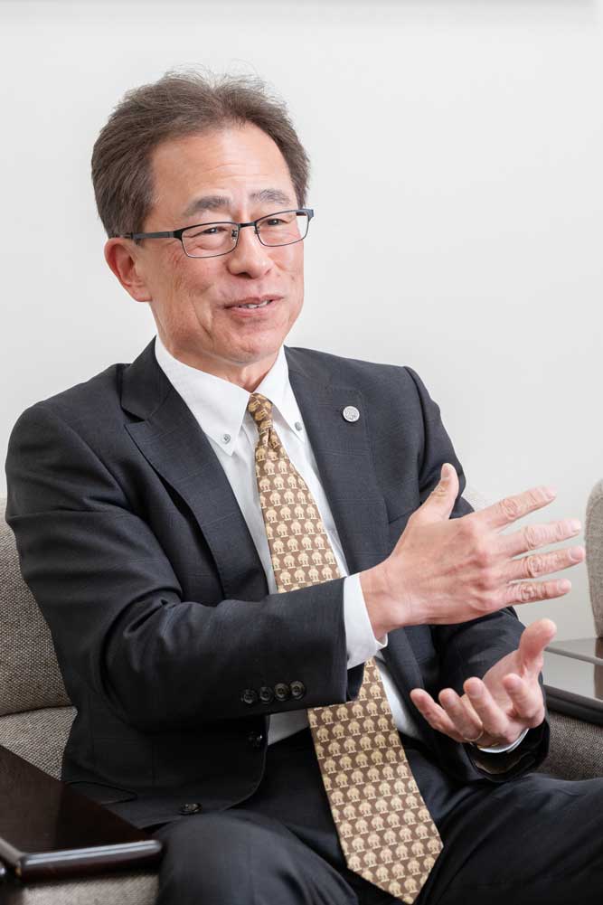 阪神タイガース 代表取締役社長 粟井 一夫 氏