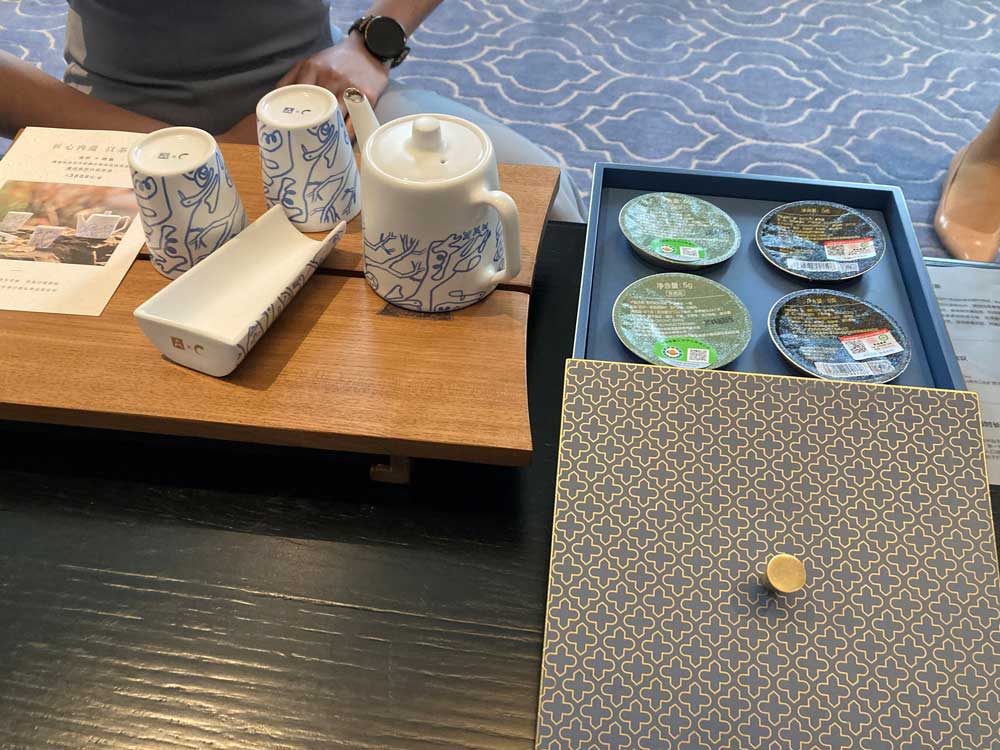 コラボ中のお茶セット