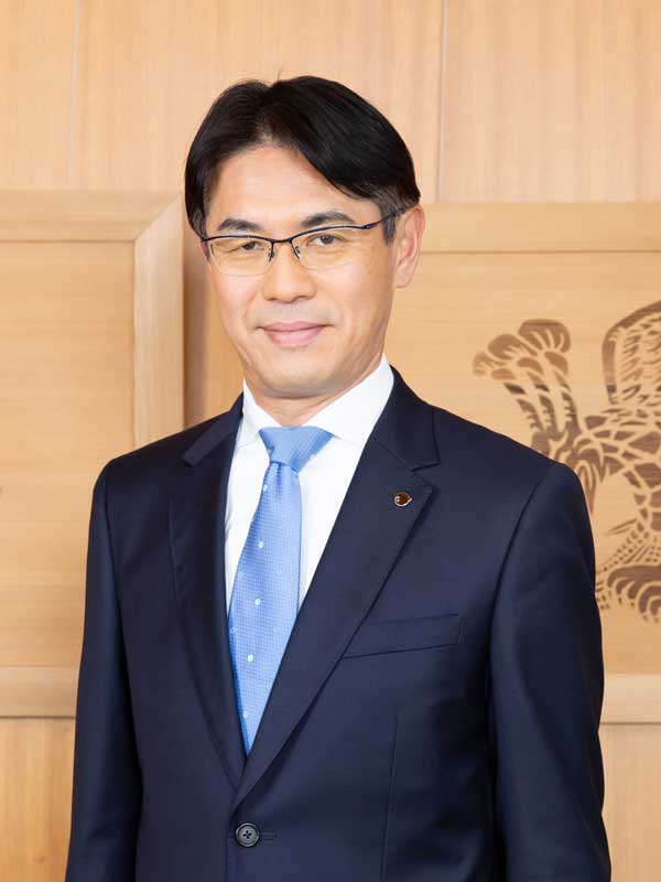 奈良県知事 山下 真