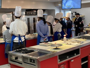 体験実習に参加の高校生たち（当日受付）