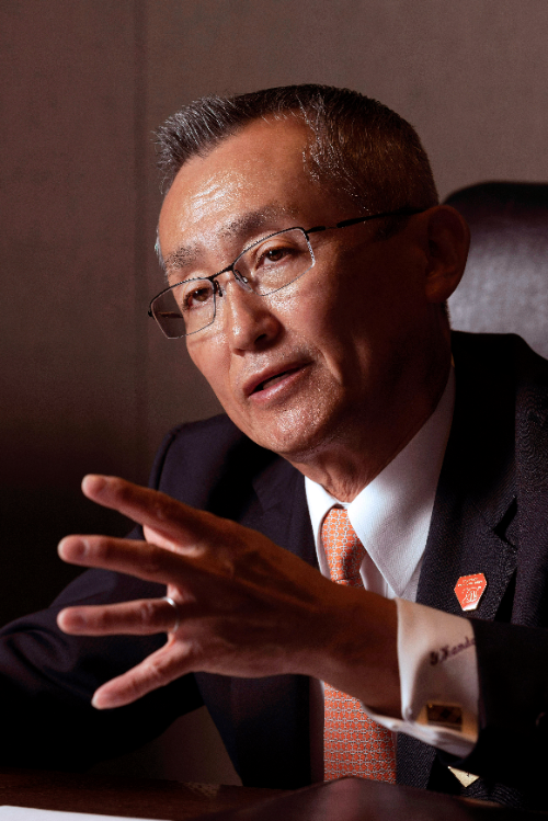 総支配人　神田 泰寿氏