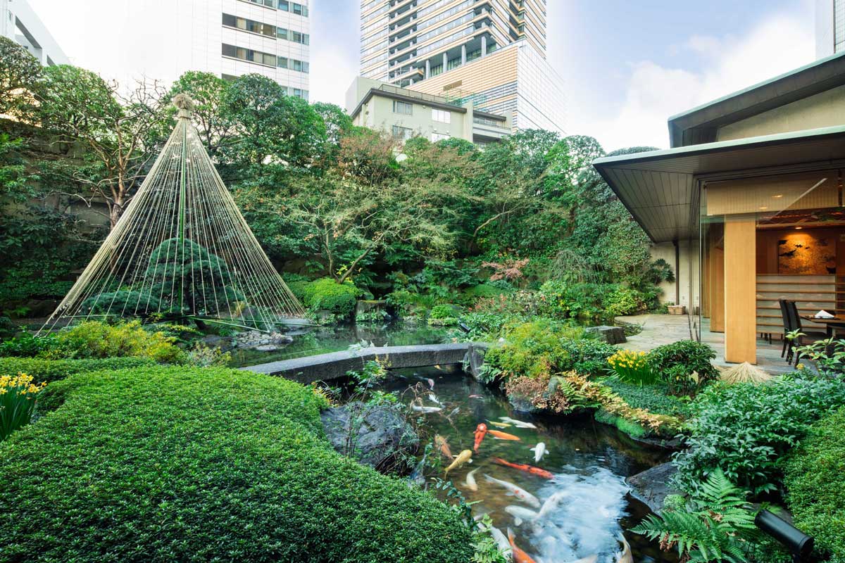 日本料理「雲海」の庭園（約360㎡）