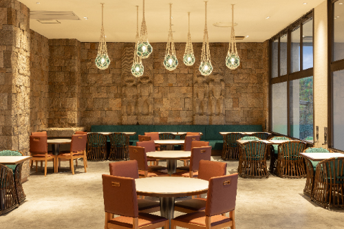 ワイキキテラスカフェ、内装変更とともに専用の朝食メニューを新たに加えて展開