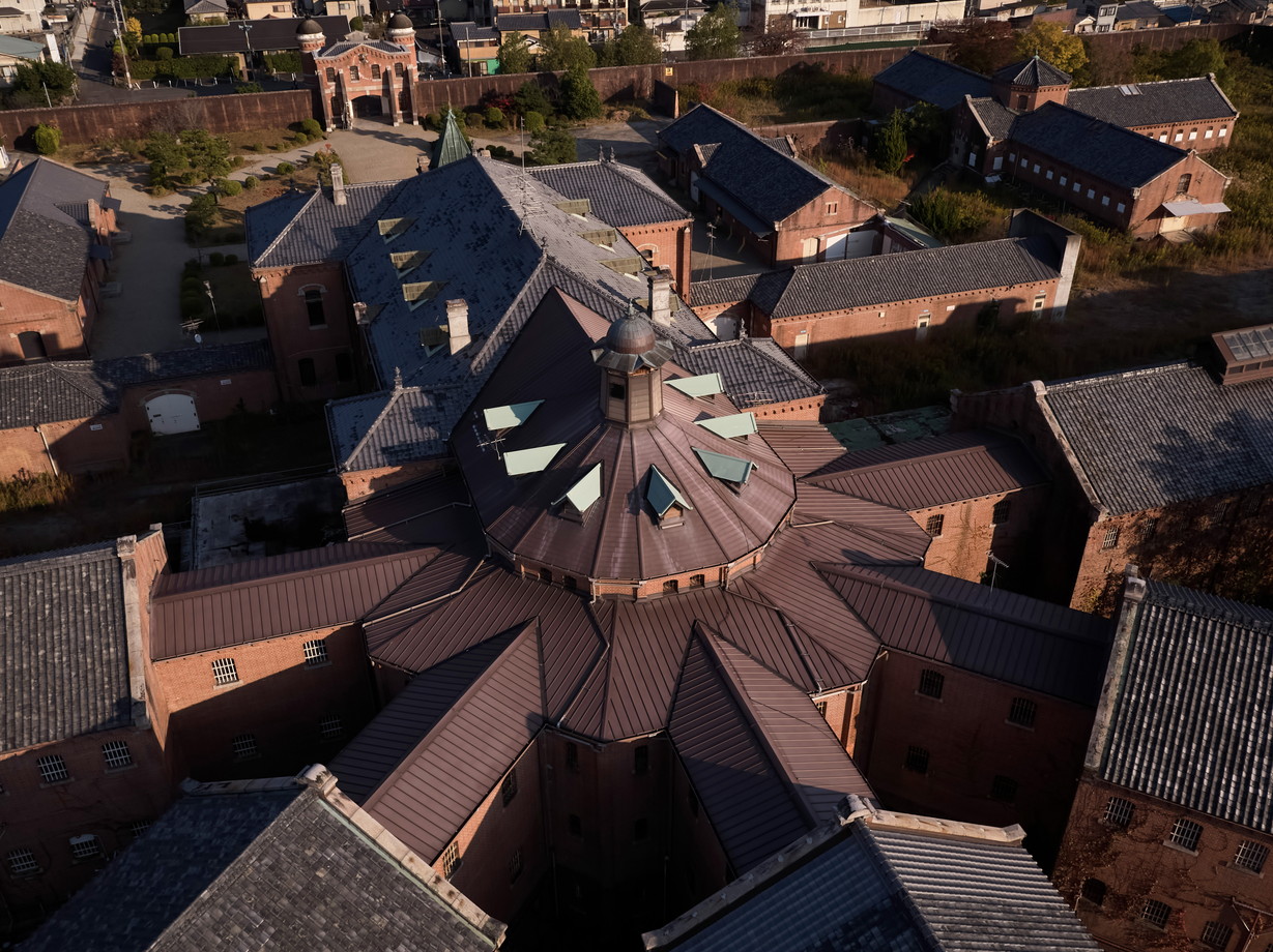 複数の棟が放射状に伸びているデザインは「旧奈良監獄」の特徴の一つ