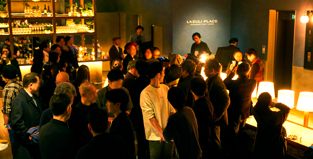 オープン当日は2Fの「LAZULI BANQUET」で、地元有名グルメや農家とのコラボメニューを盛り込んだ料理がビュッフェ形式で提供され、1Fの「LAZULI PLACE」では、宇都宮の音楽シーンを支えるDJ・SUNSUKE氏らによるオープニングパーティが開催された。同パーティには栃木県知事の福田富一氏をはじめ、県内や地域の関係者が多数駆け付けた