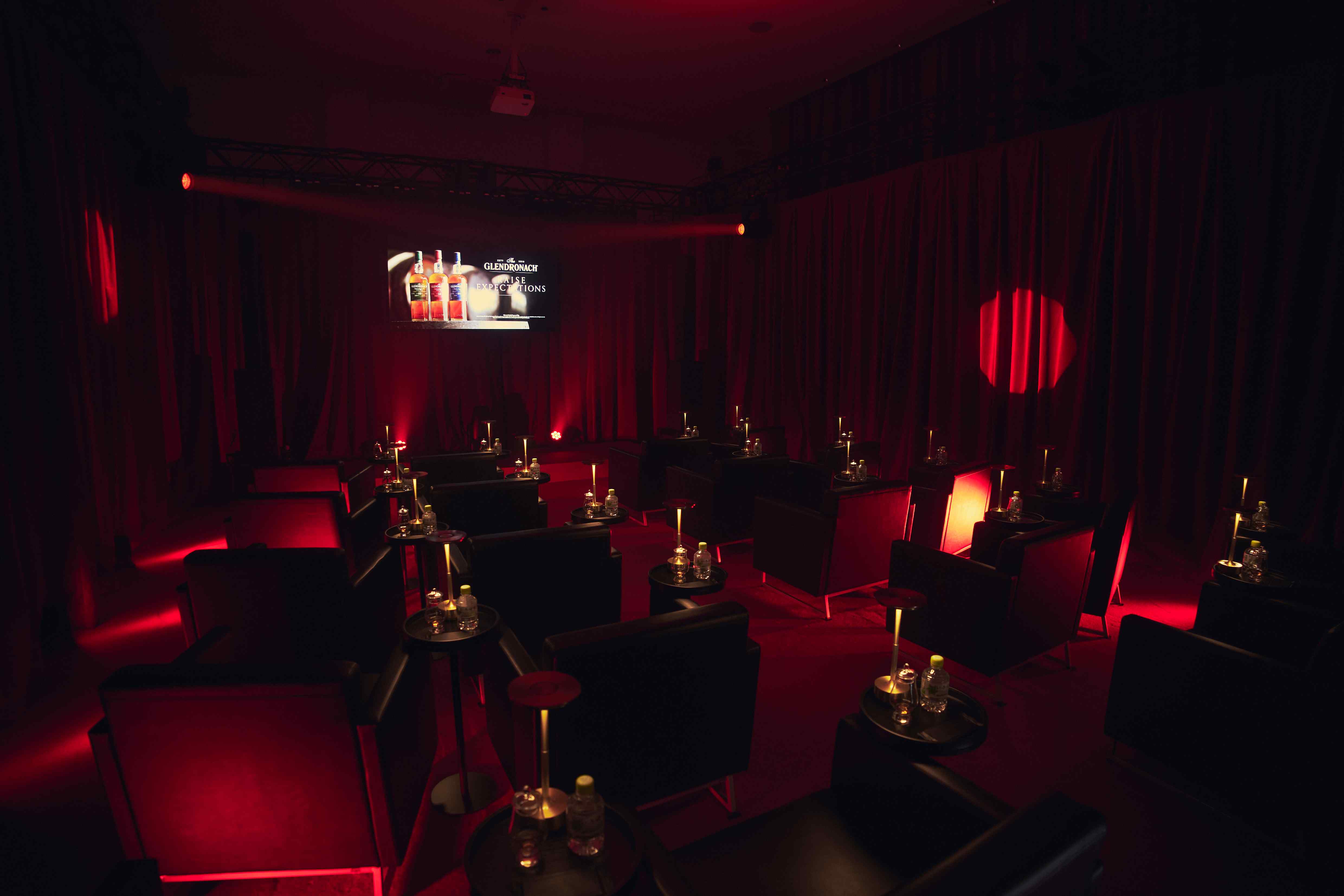 写真：Theater Area