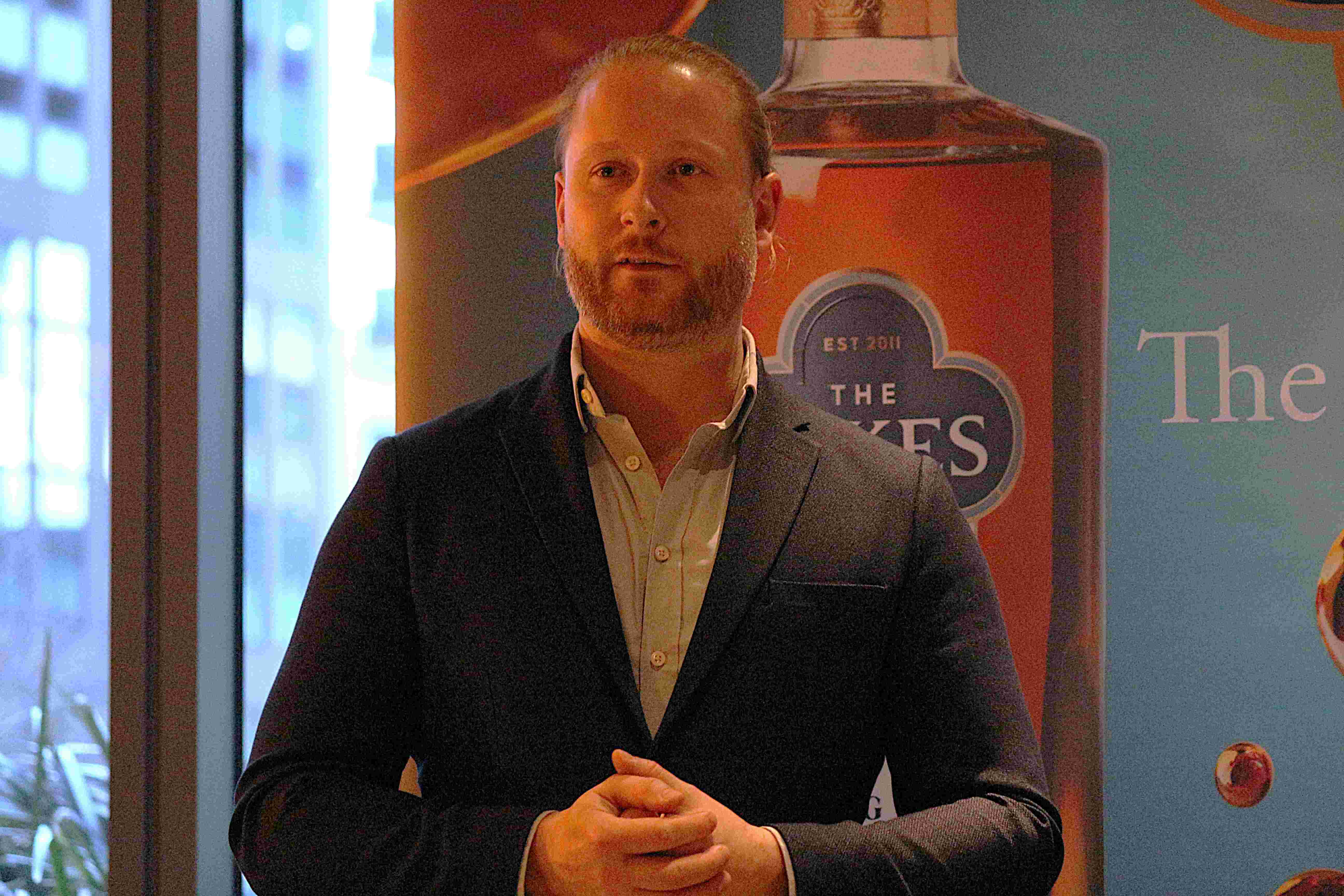 レイクス蒸留所 ブランドアンバサダー Chris Dennis（クリス・デニス）氏