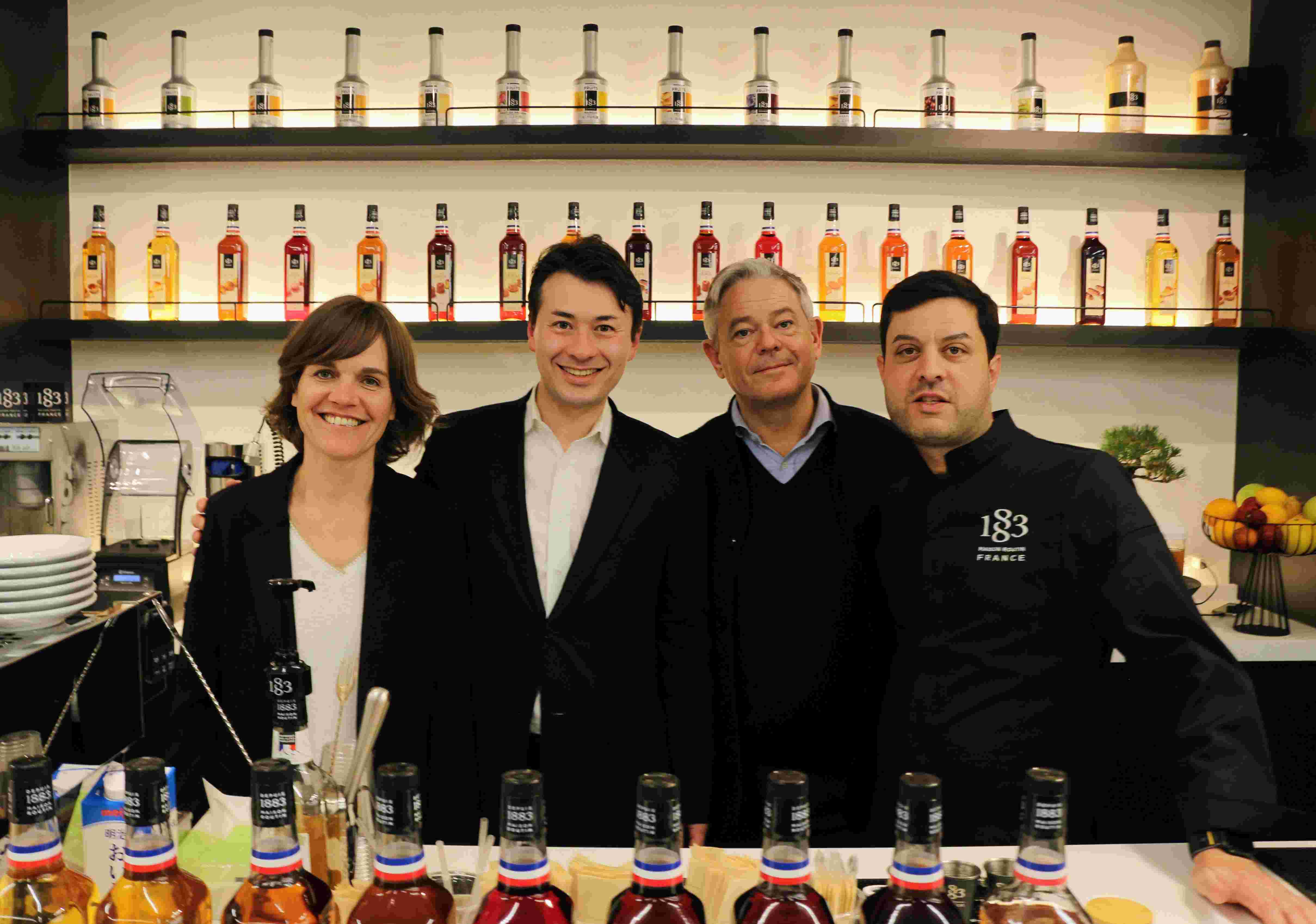 写真：左より1883 Routin France 副社長兼マーケティング部門代表 ステファニー・シャルヴォズ氏,Routin Japan 統括 デニオ杏理氏,1883 Routin France 代表取締役 ロイック・クイユー氏,1883 Routin Japan ブランドアンバサダー アントニー・ステットレー氏