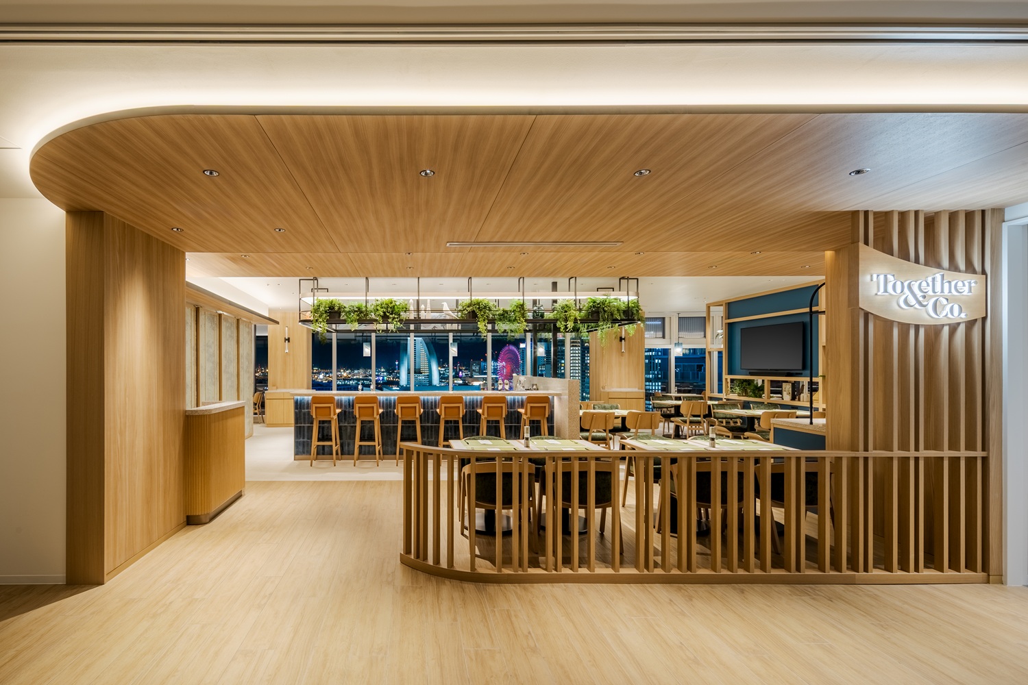 宿泊者の朝食ほか、外来のランチ～ディナーを提供するオールデイダイニング「Together & Co.」